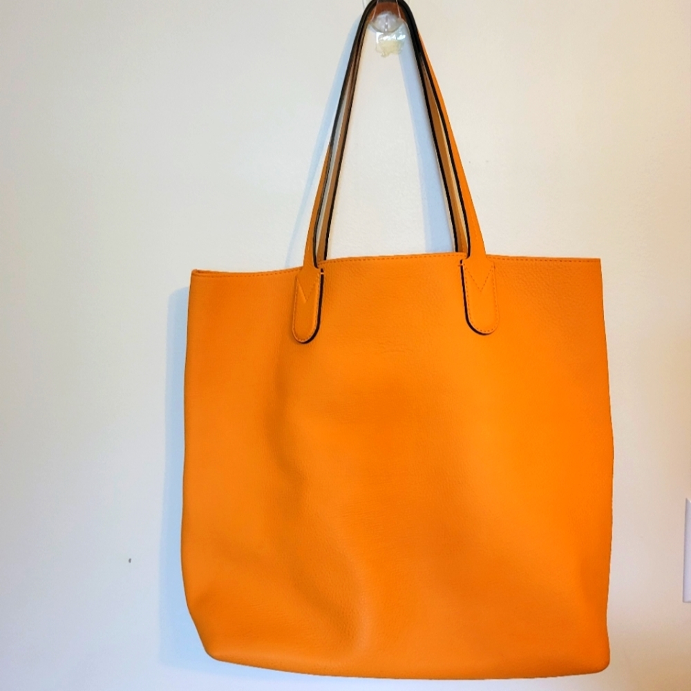Longchamp Essential Leather Tote in Orange/Silver - Picture 2 of 16